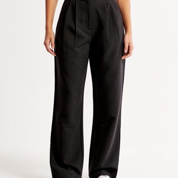 Abercrombie and Fitch Curve Love Sloane High Rise Pant - Picture 2 of 6